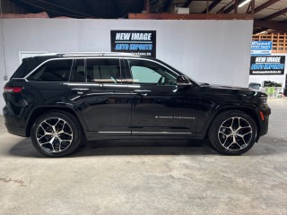Image for 2023 Jeep Grand Cherokee Summit ID: 7471859