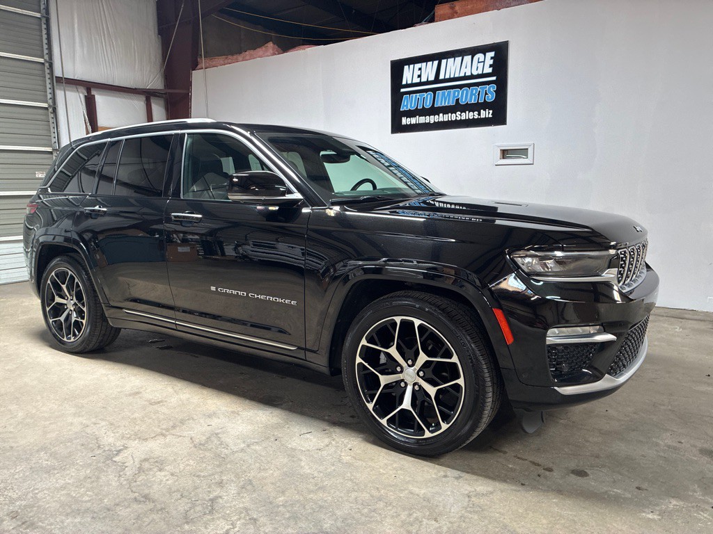 2023 Jeep Grand Cherokee Image 9