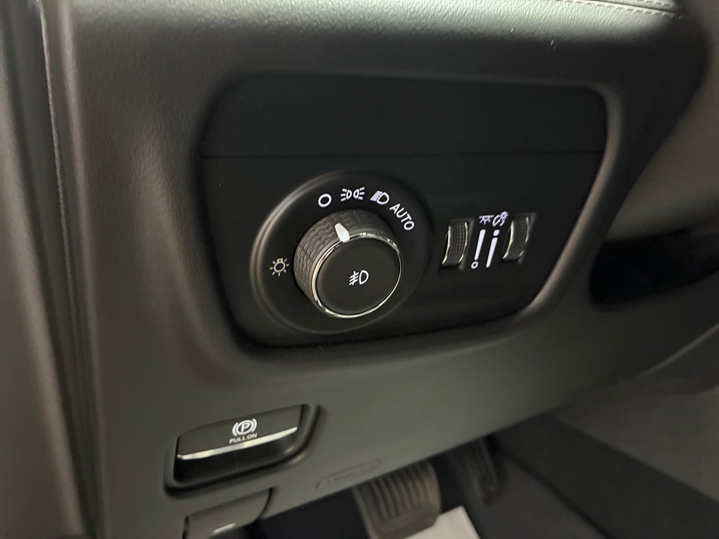2023 Jeep Grand Cherokee Image 18