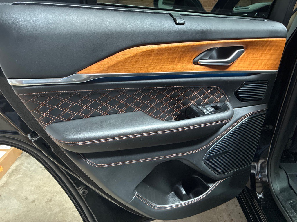 2023 Jeep Grand Cherokee Image 26