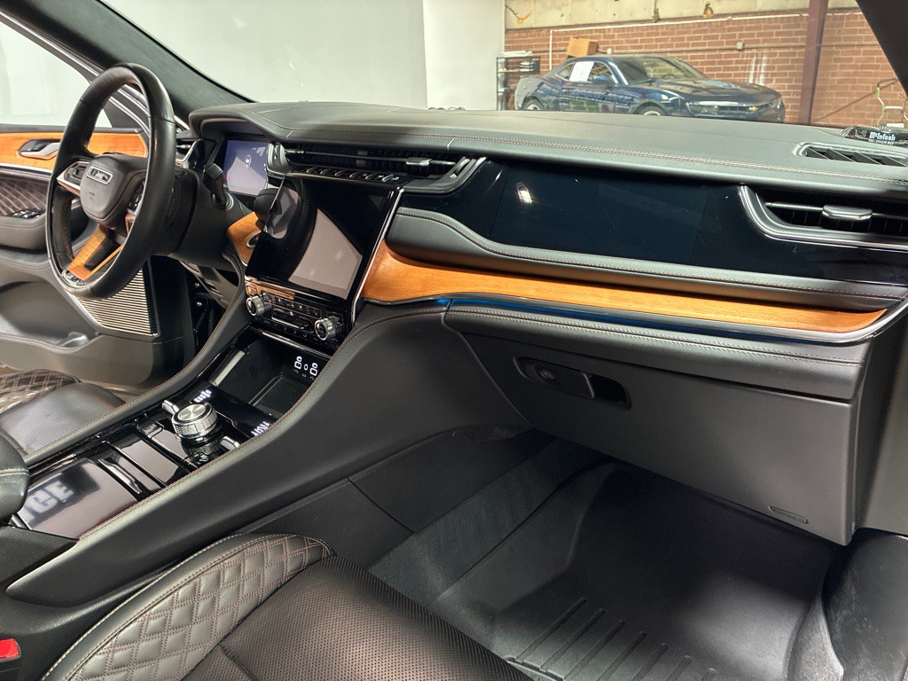 2023 Jeep Grand Cherokee Image 36