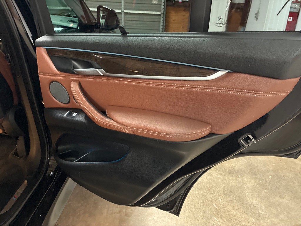 2017 BMW X5 Image 25