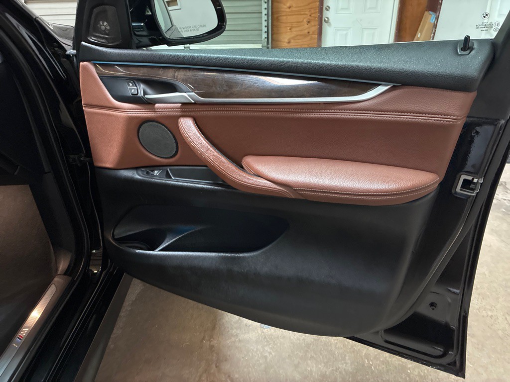 2017 BMW X5 Image 28