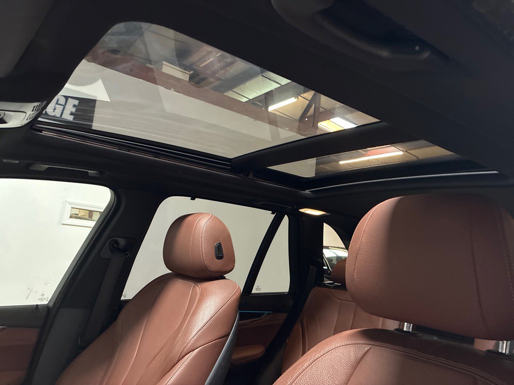 2017 BMW X5 Image 33
