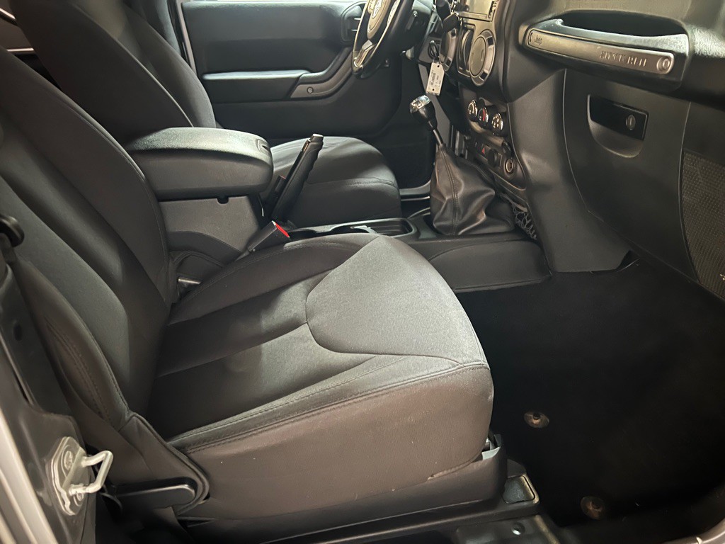 2014 Jeep Wrangler Image 29