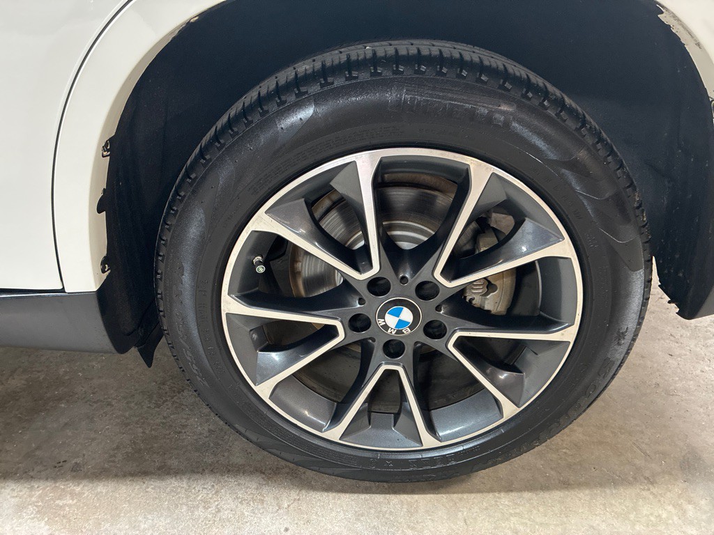 2017 BMW X5 Image 29
