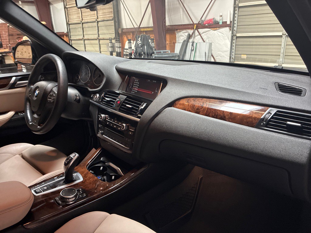 2016 BMW X3 Image 18