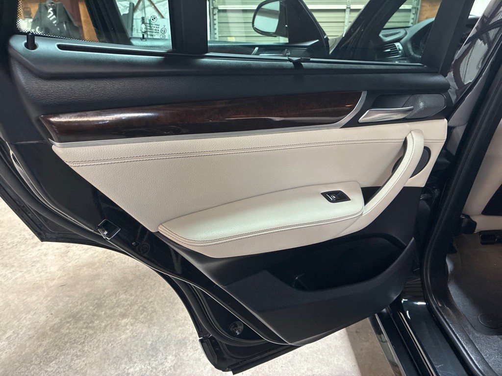 2016 BMW X3 Image 25
