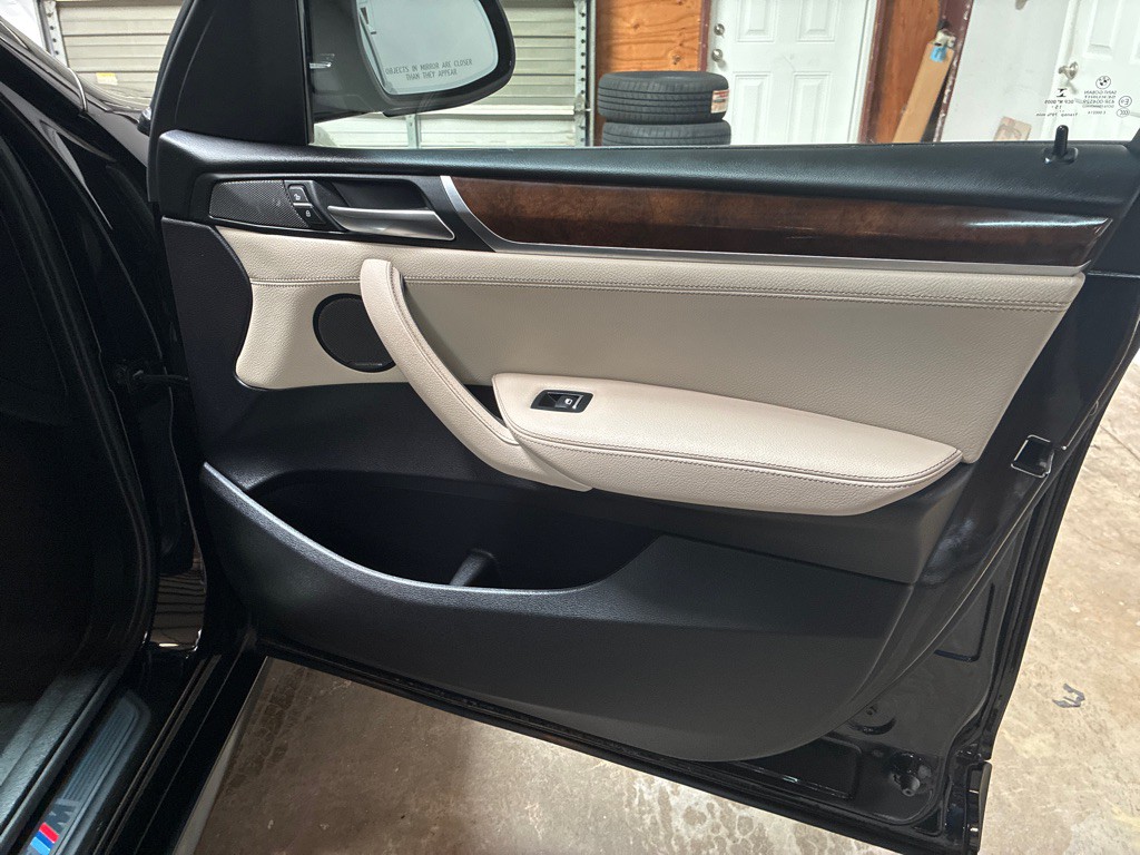 2016 BMW X3 Image 27