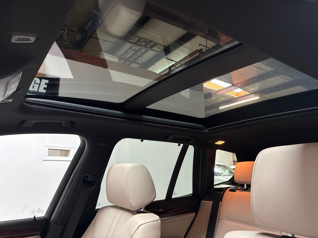 2016 BMW X3 Image 28