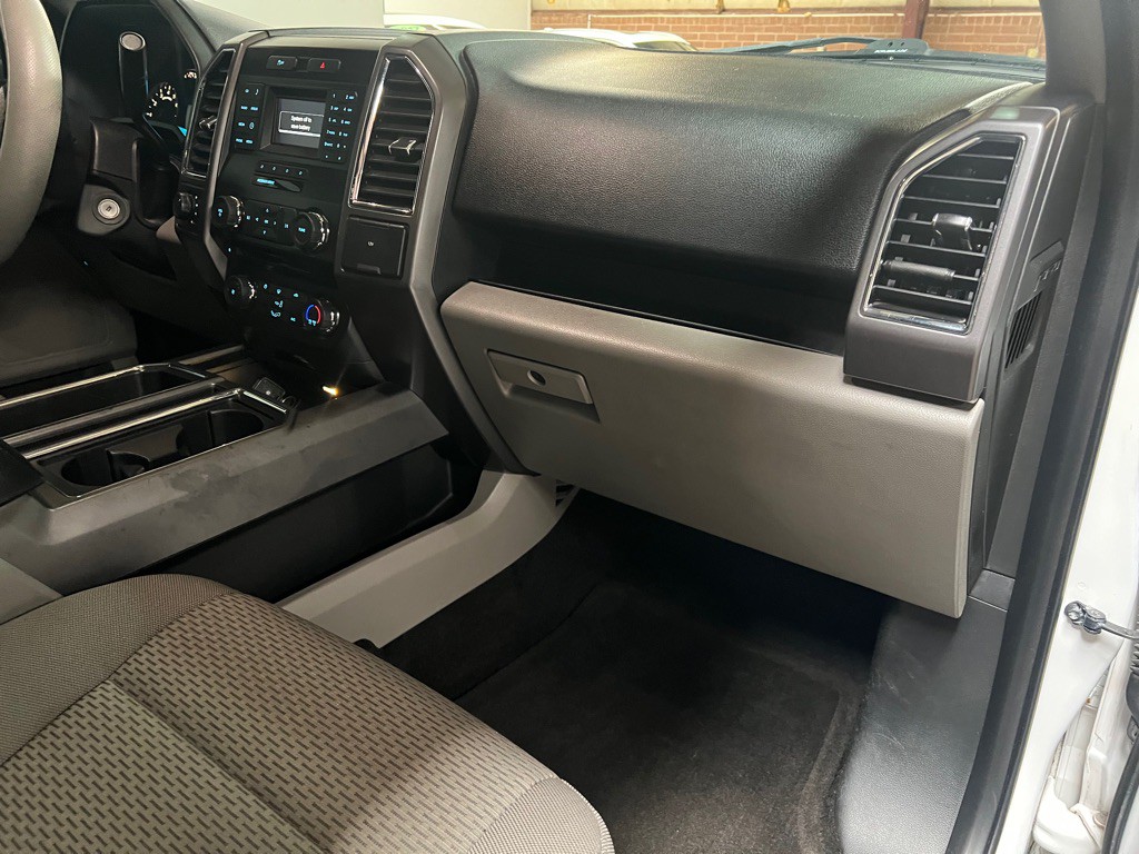 2015 Ford F-150 Image 26