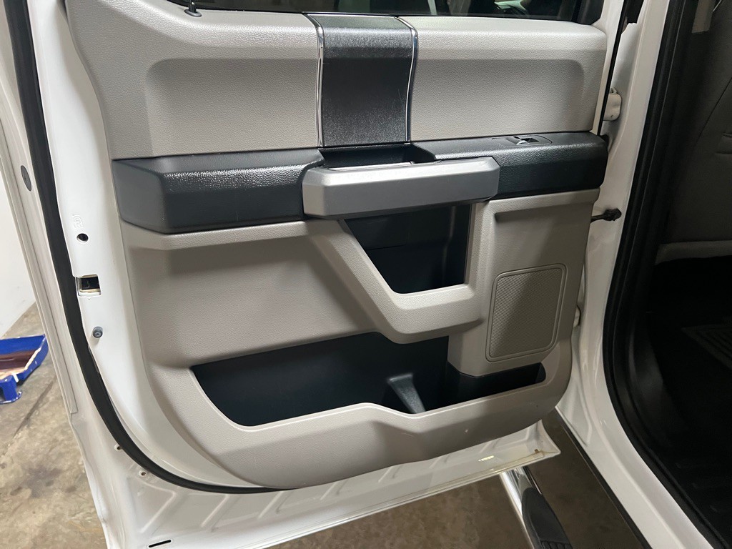 2015 Ford F-150 Image 28