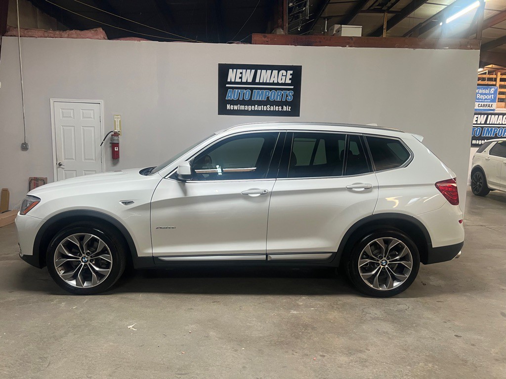 2017 BMW X3 Image 8