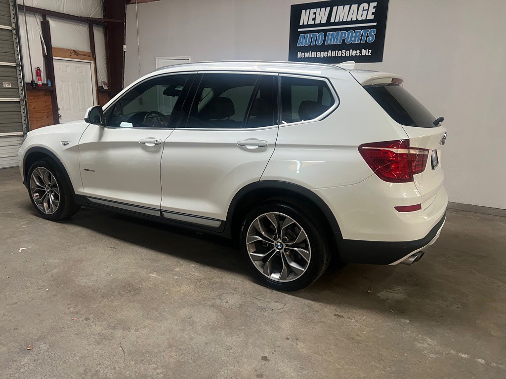 2017 BMW X3 Image 9