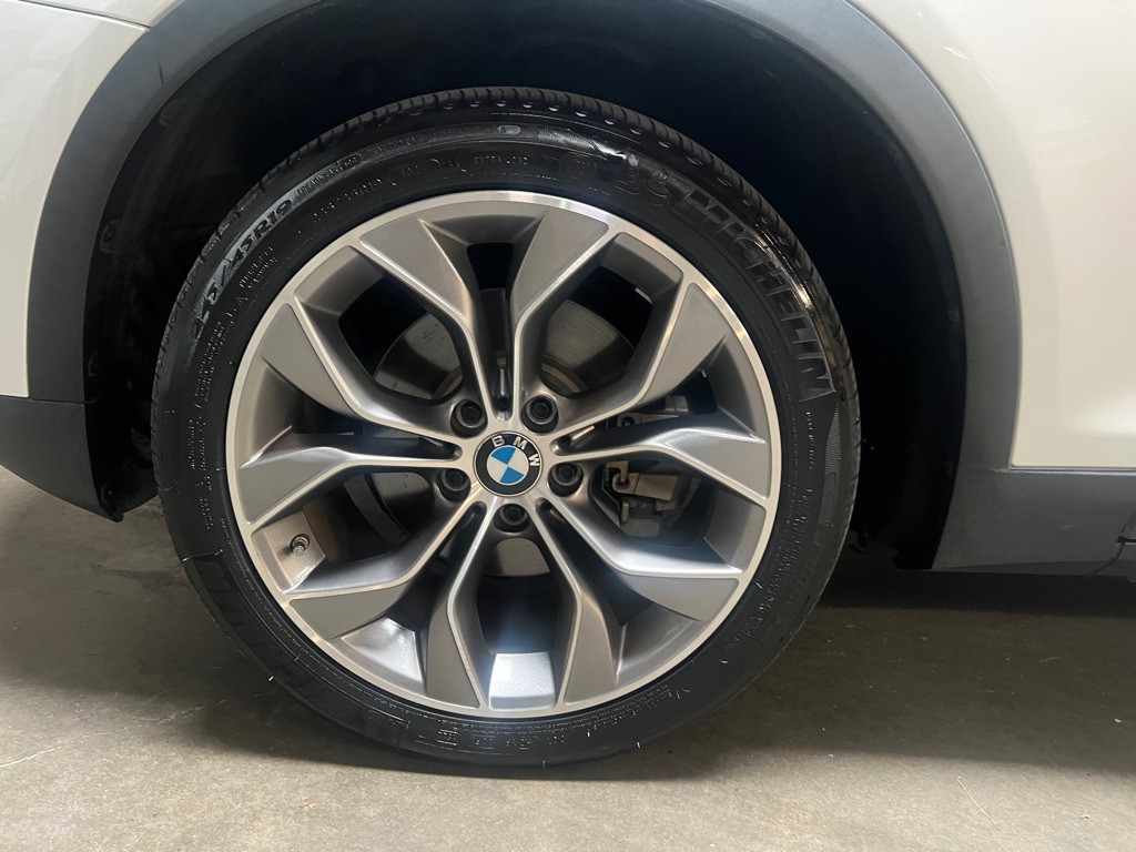 2017 BMW X3 Image 15