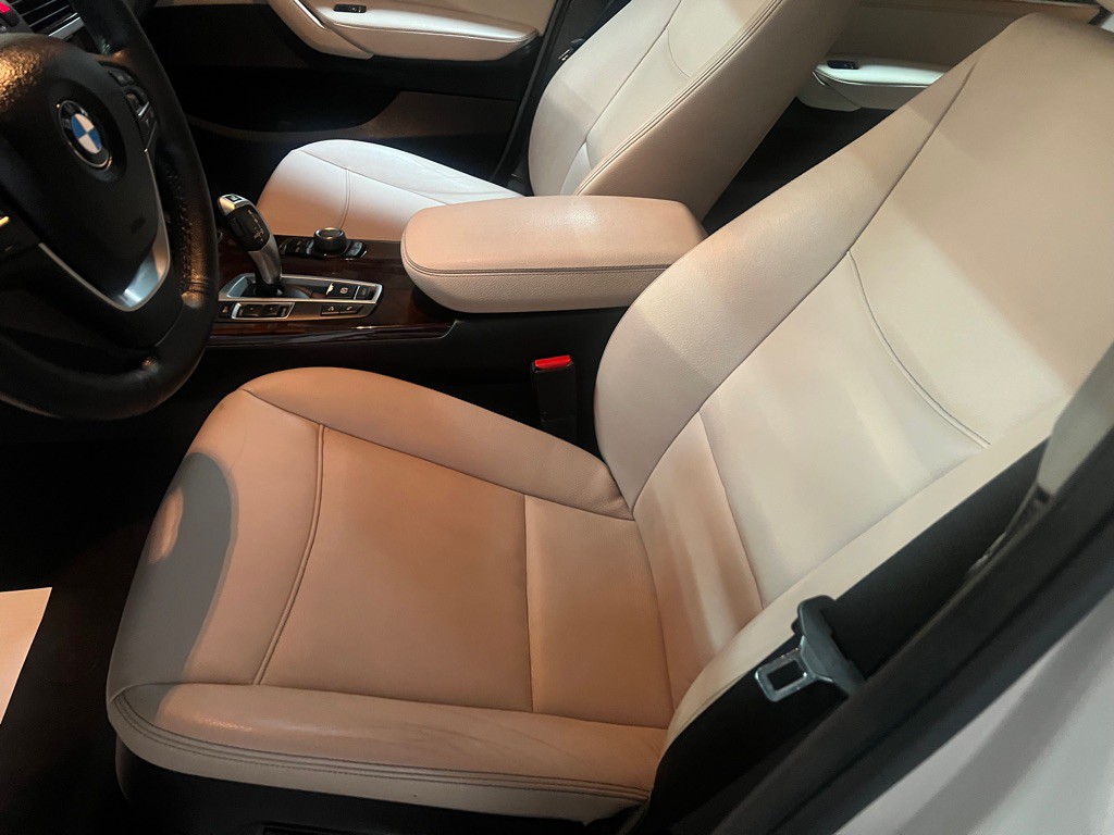 2017 BMW X3 Image 17