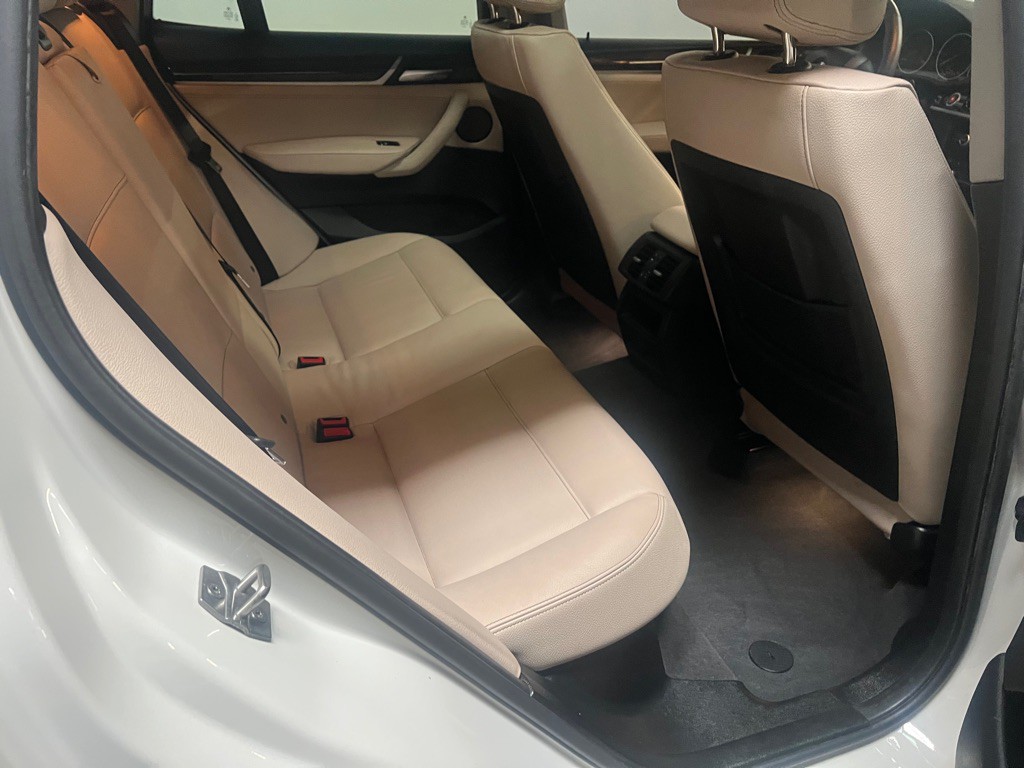 2017 BMW X3 Image 21