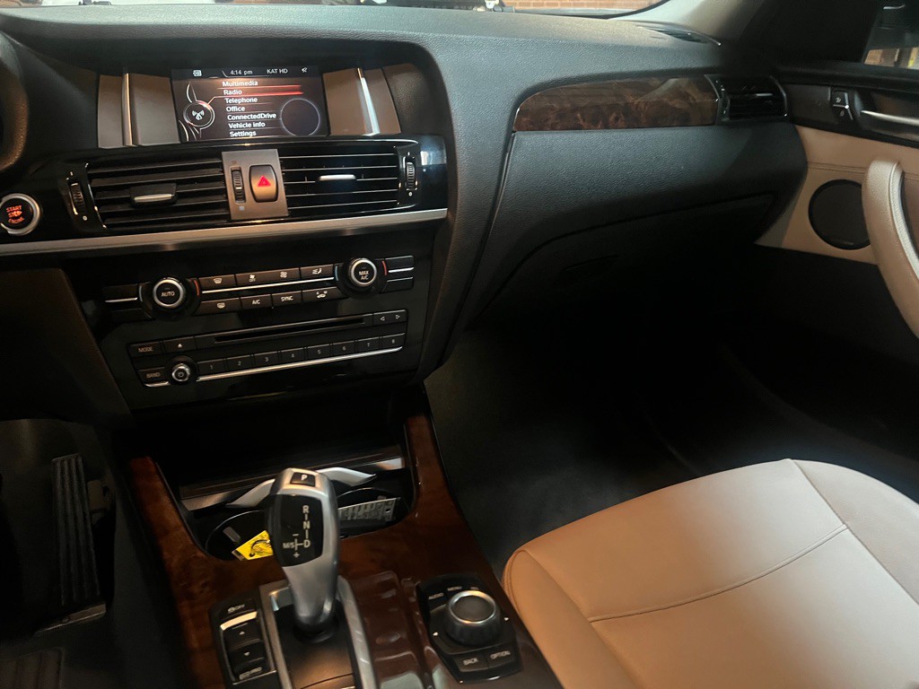 2017 BMW X3 Image 23