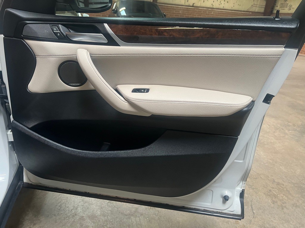 2017 BMW X3 Image 26