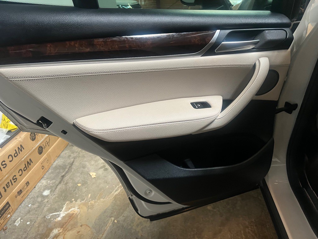 2017 BMW X3 Image 27
