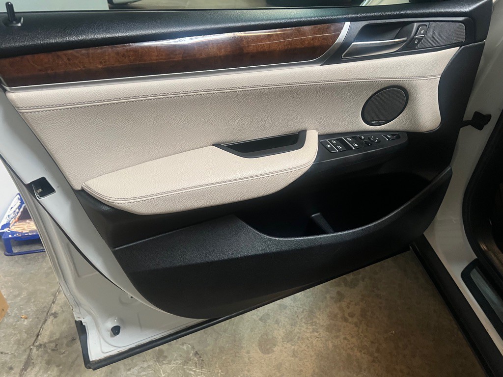 2017 BMW X3 Image 28