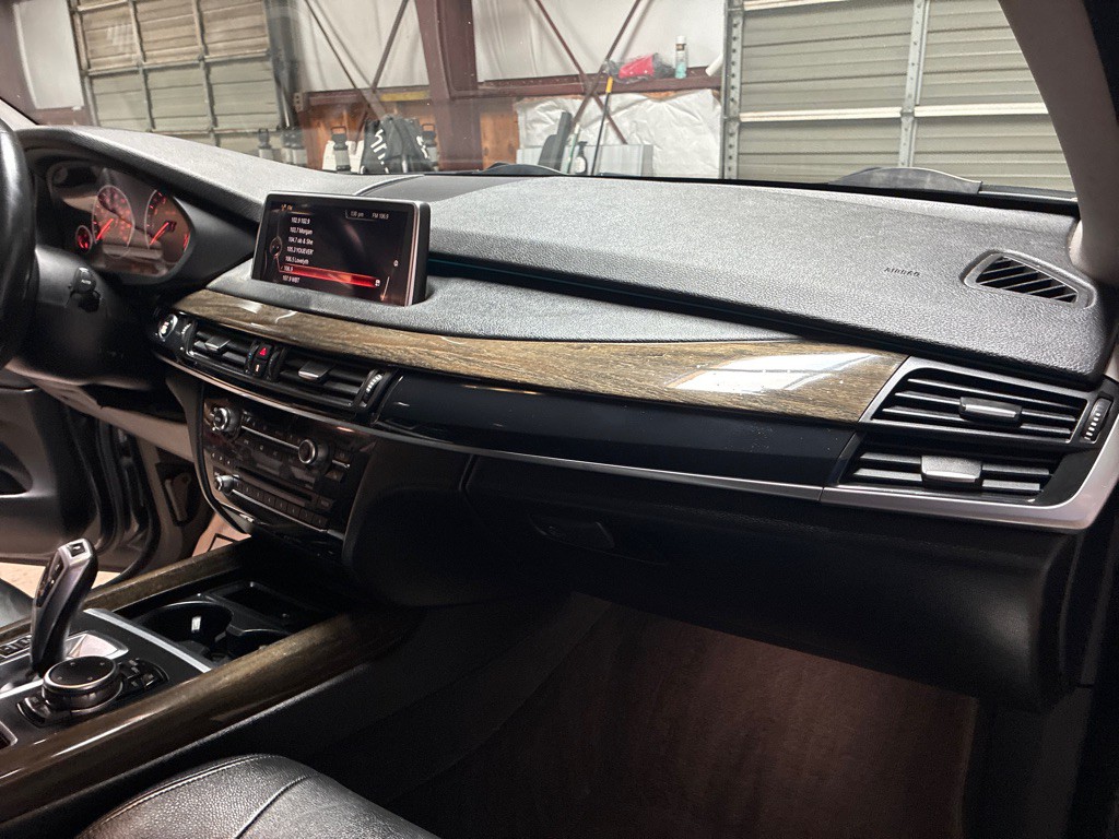 2016 BMW X5 Image 30
