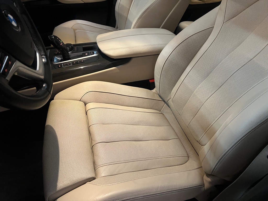 2017 BMW X5 Image 14