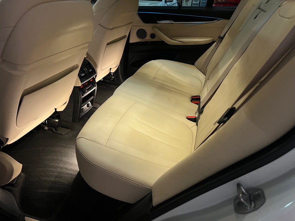 2017 BMW X5 Image 16