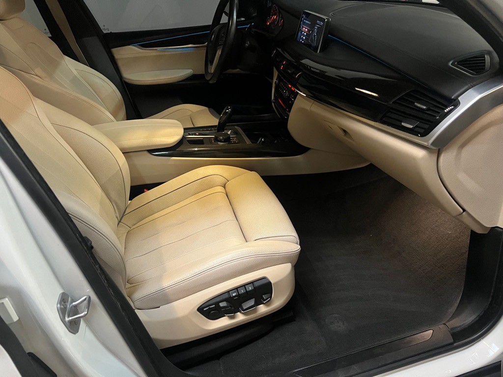 2017 BMW X5 Image 17