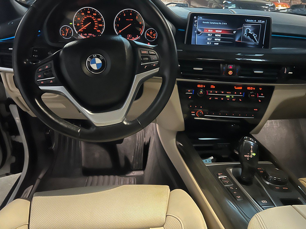 2017 BMW X5 Image 19