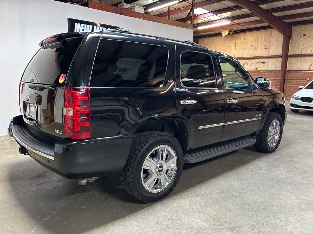 2010 Chevrolet Tahoe Image 3