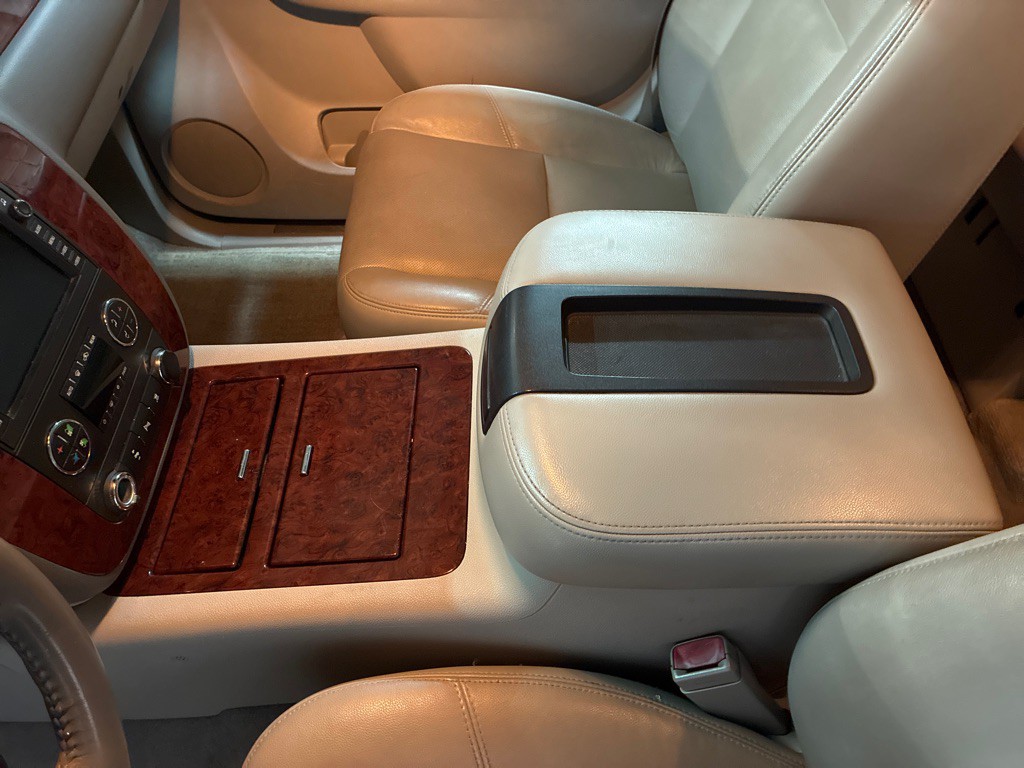 2010 Chevrolet Tahoe Image 23