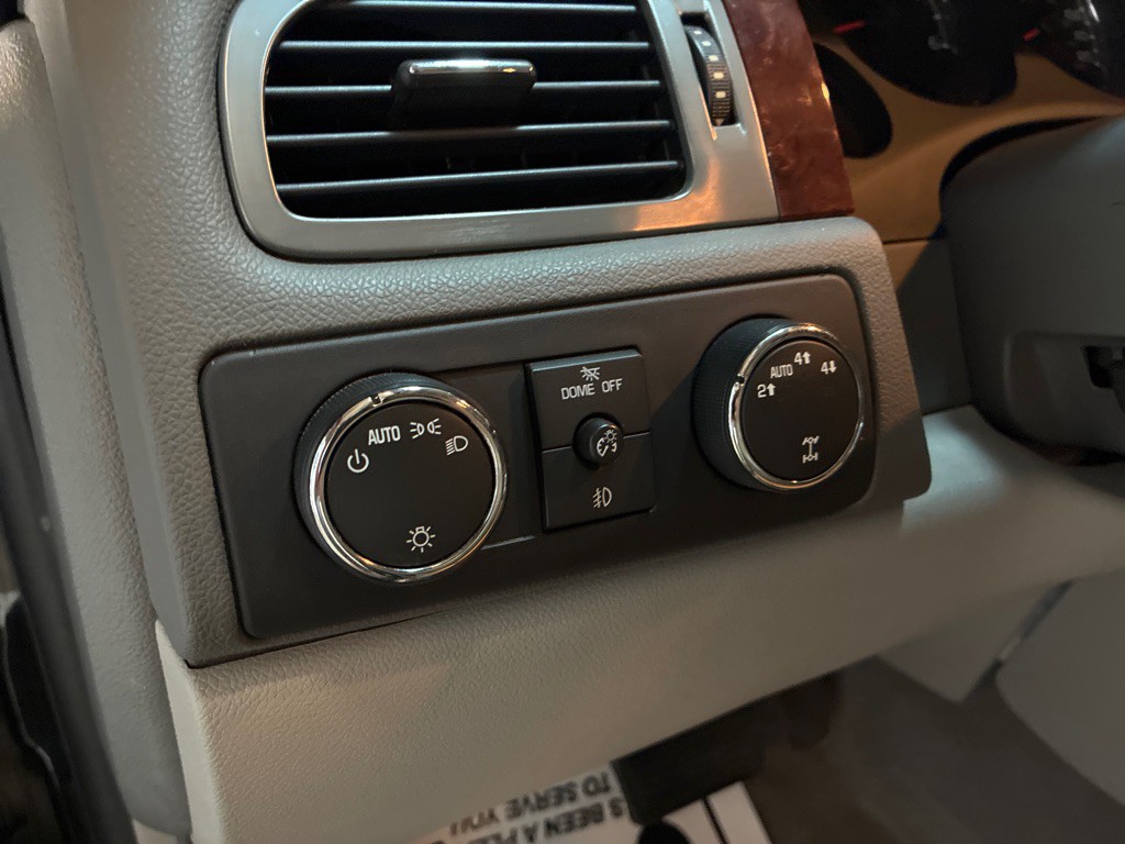 2010 Chevrolet Tahoe Image 24