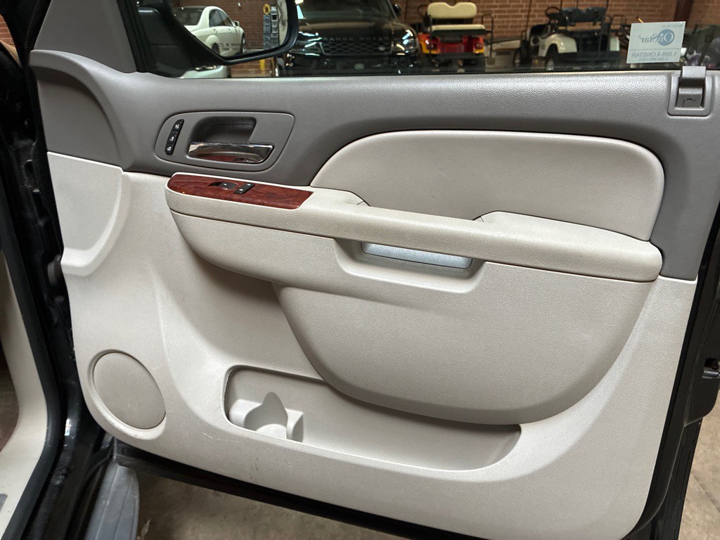 2010 Chevrolet Tahoe Image 29