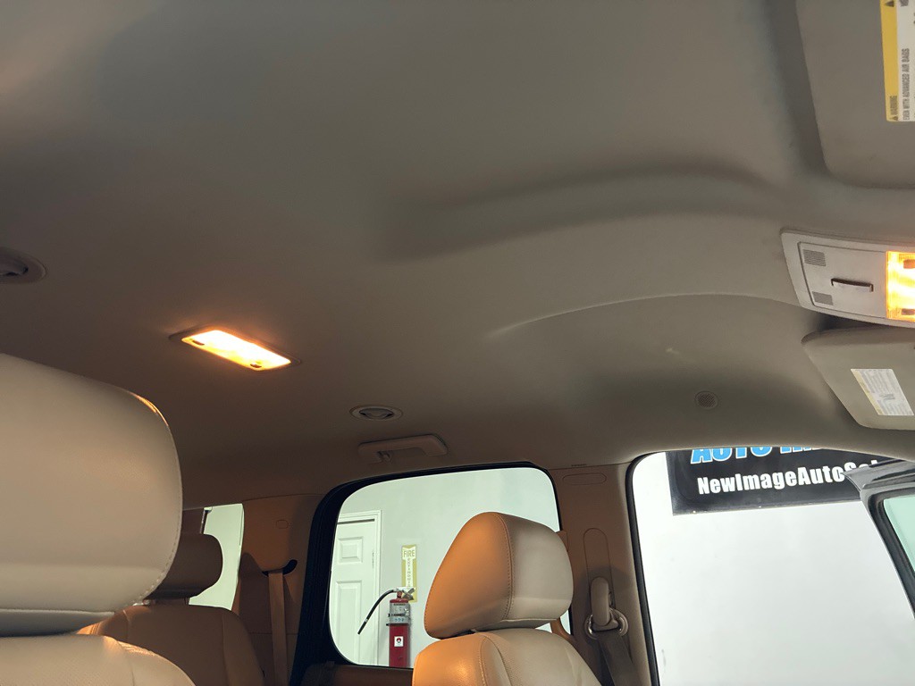 2010 Chevrolet Tahoe Image 32
