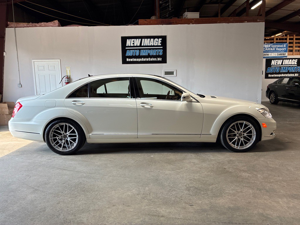 2011 Mercedes-Benz S-Class Image 1