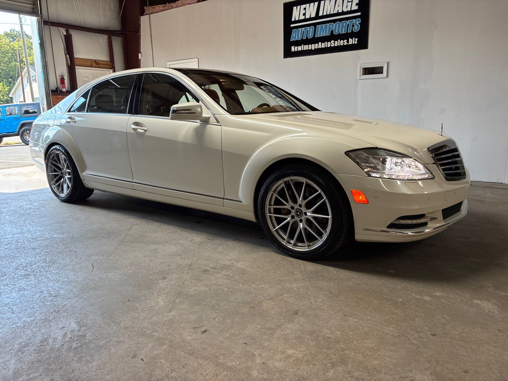 2011 Mercedes-Benz S-Class Image 3