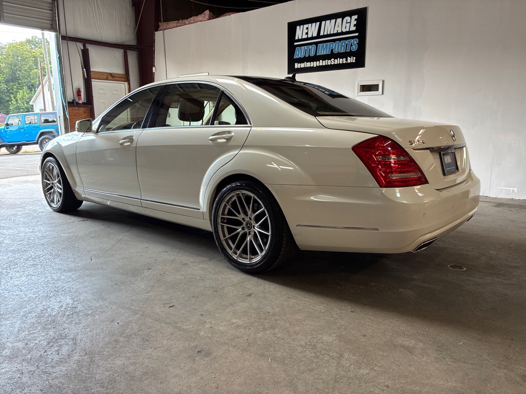 2011 Mercedes-Benz S-Class Image 8