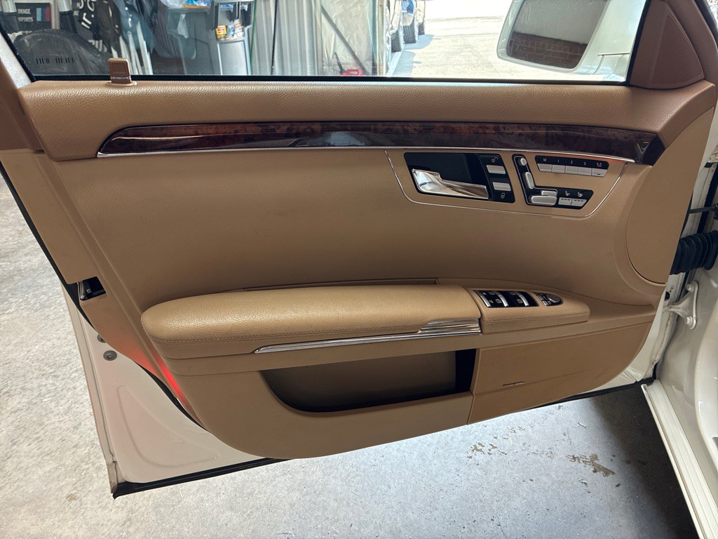2011 Mercedes-Benz S-Class Image 10