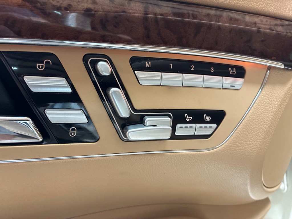2011 Mercedes-Benz S-Class Image 11