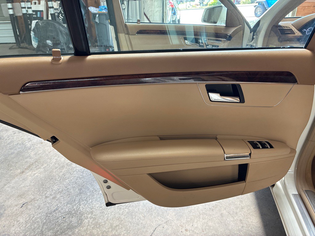 2011 Mercedes-Benz S-Class Image 18