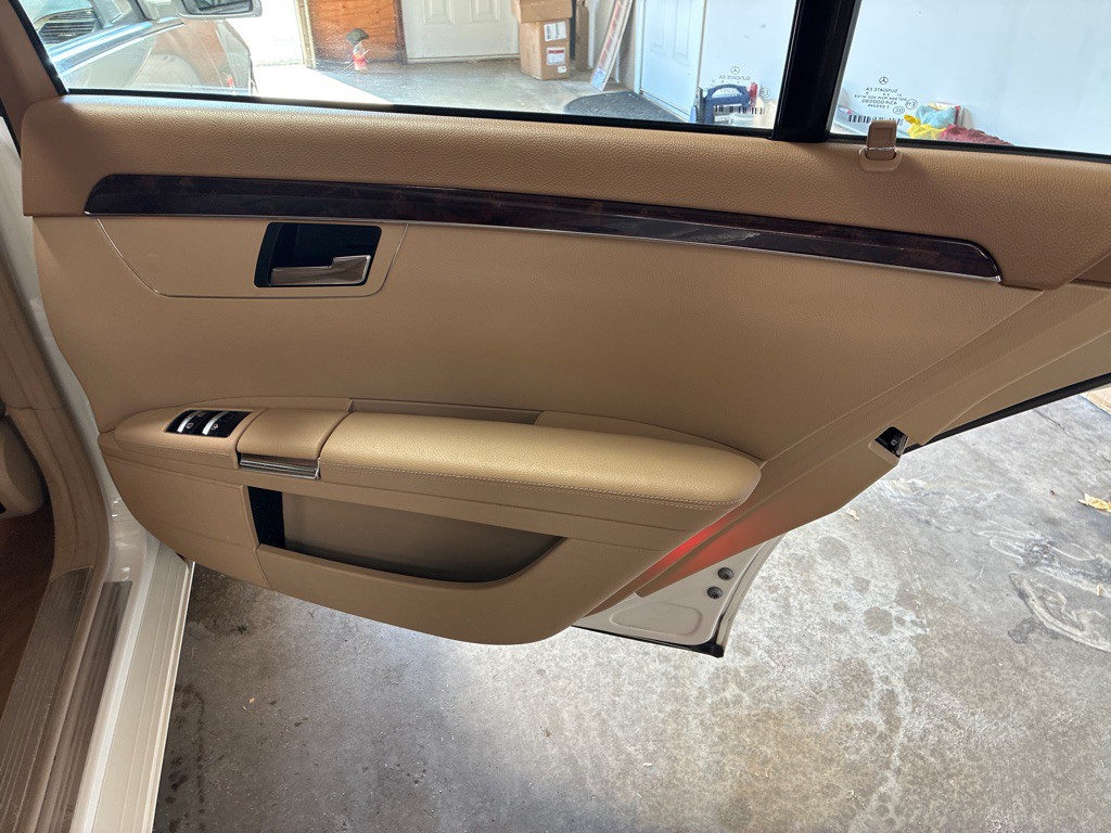 2011 Mercedes-Benz S-Class Image 22