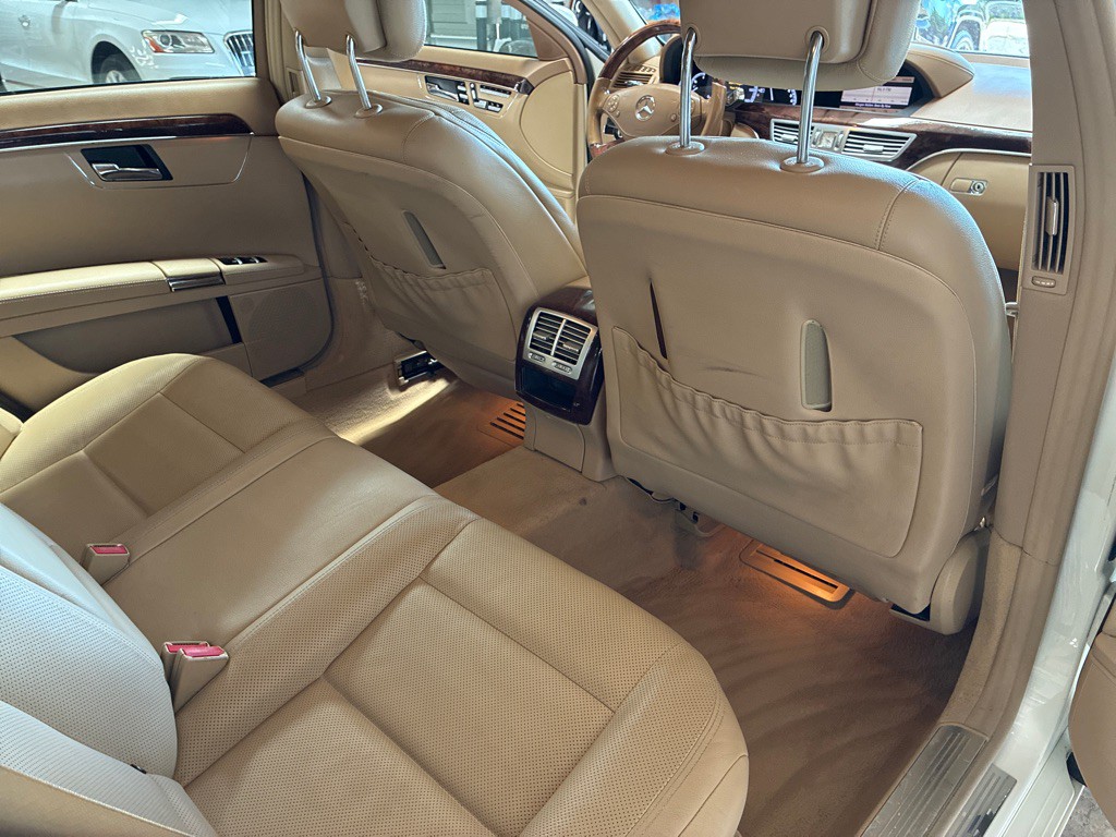 2011 Mercedes-Benz S-Class Image 23