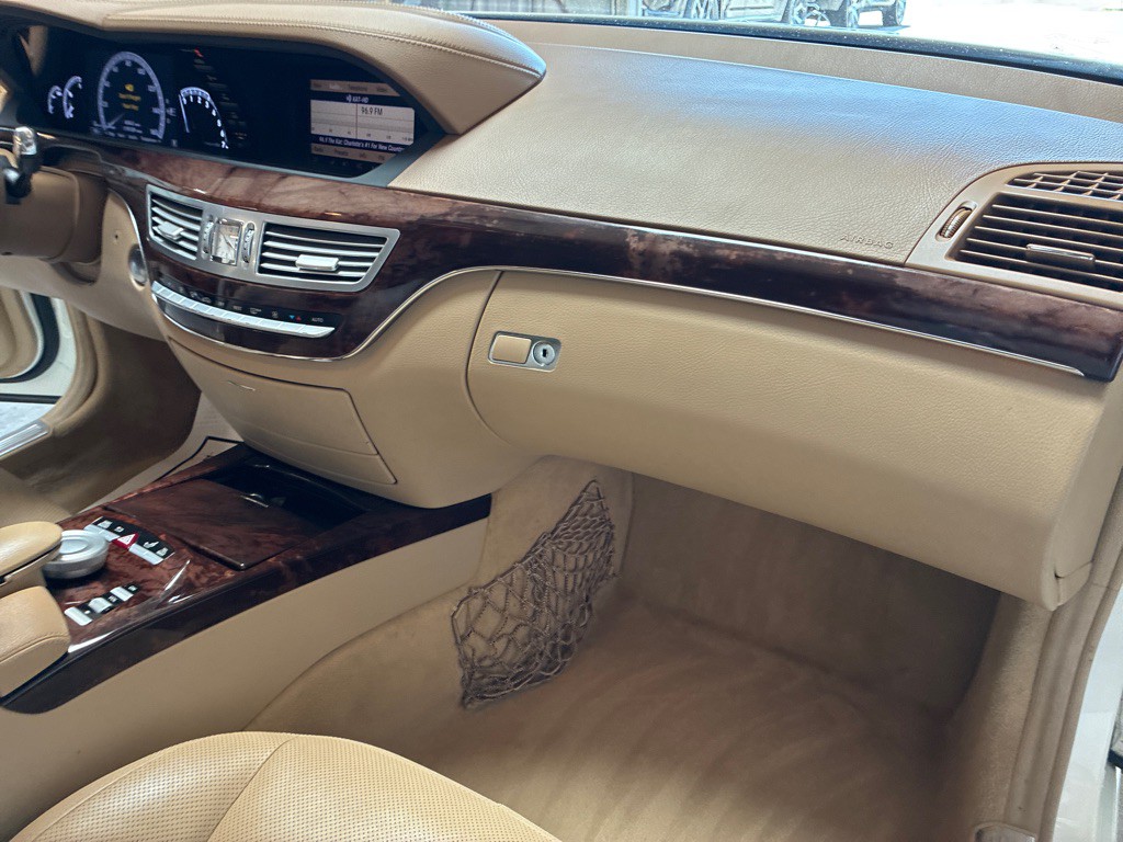 2011 Mercedes-Benz S-Class Image 27