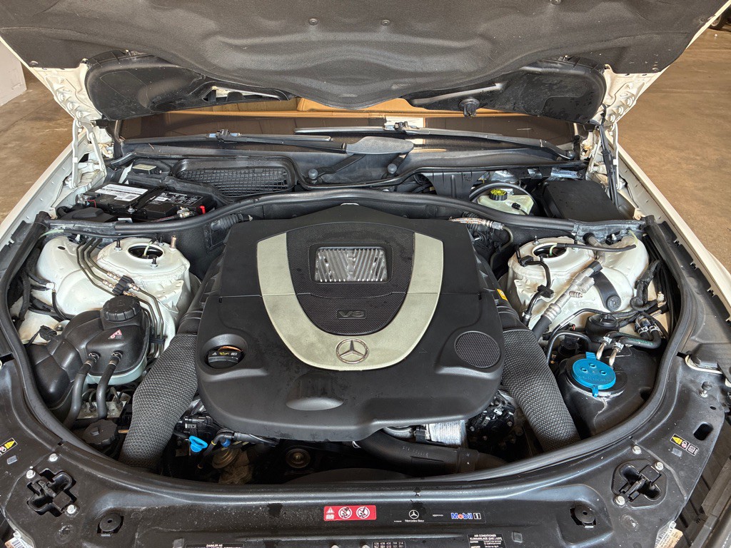 2011 Mercedes-Benz S-Class Image 32