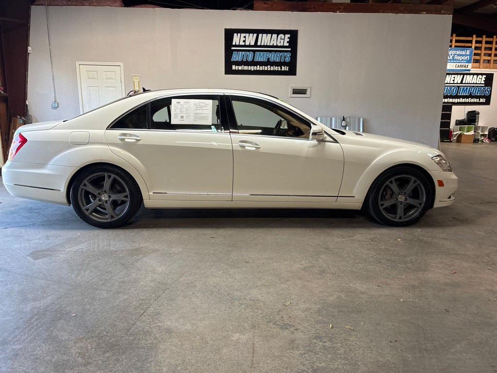 2011 Mercedes-Benz S-Class Image 1