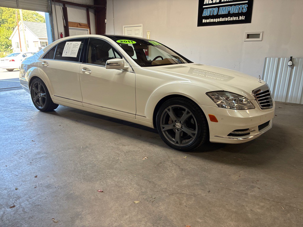 2011 Mercedes-Benz S-Class Image 3