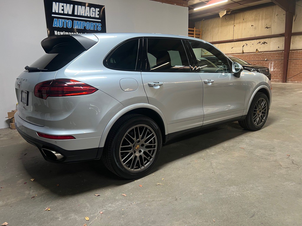 2017 Porsche Cayenne Image 5