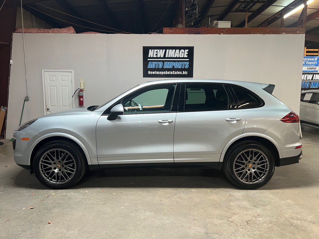 2017 Porsche Cayenne Image 6