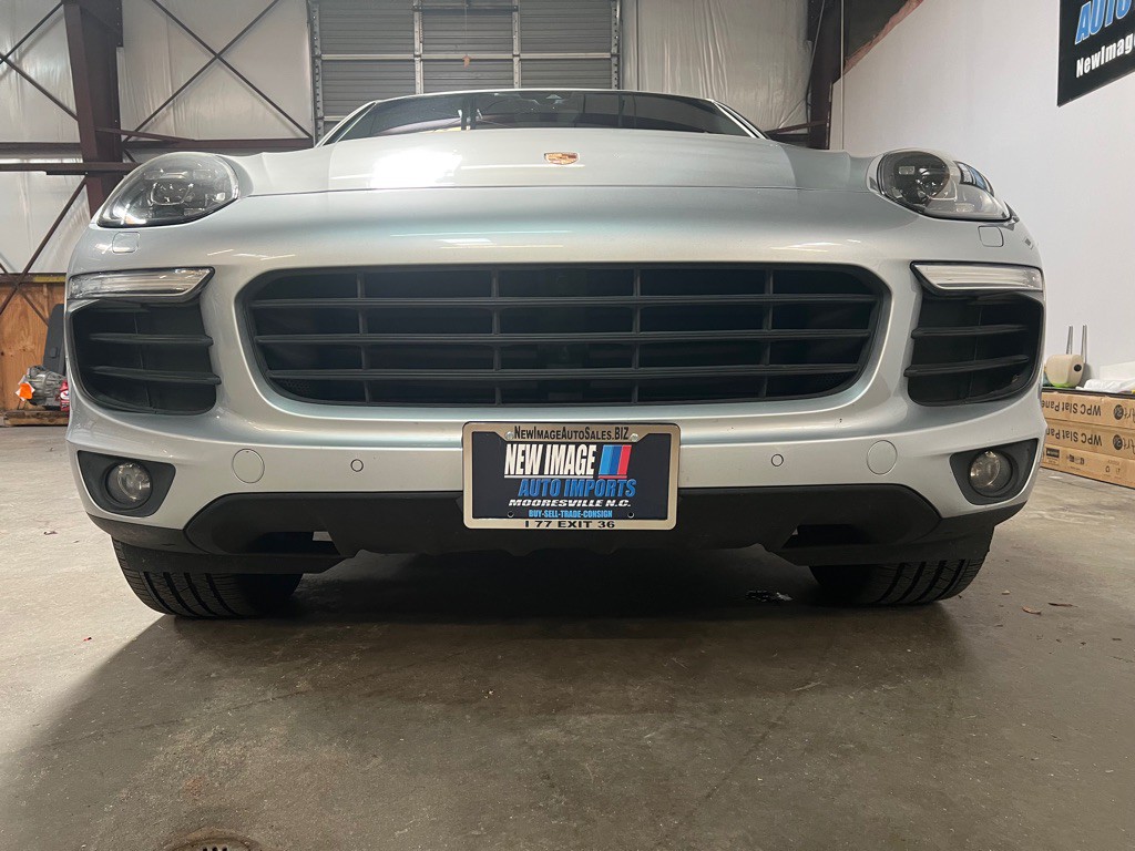 2017 Porsche Cayenne Image 13